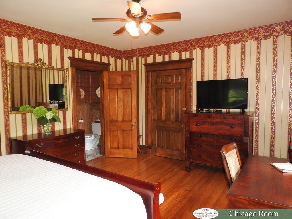 Champaign Garden Inn Bagian luar foto
